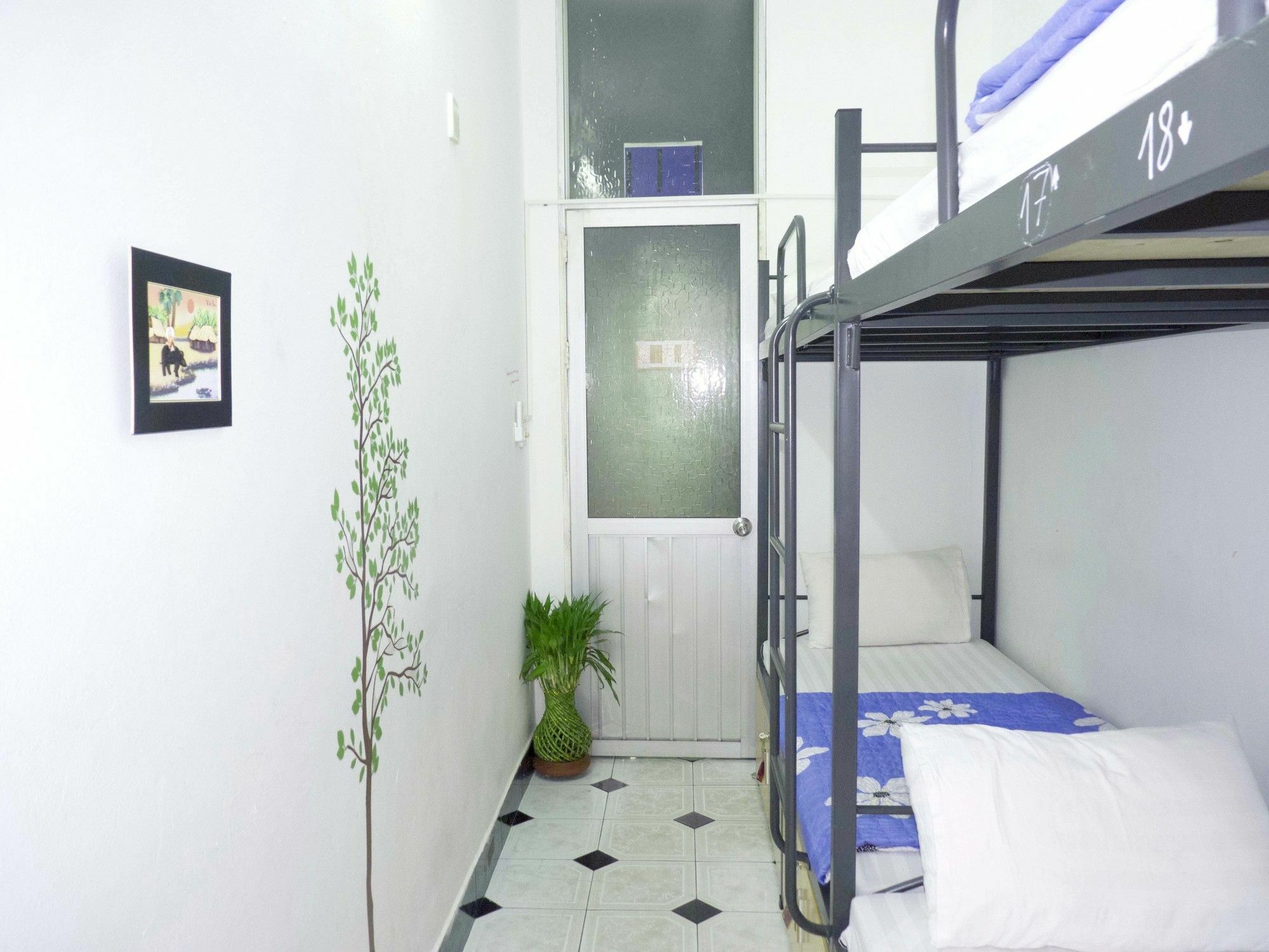 Daisy Hostel Hanoi Exterior photo